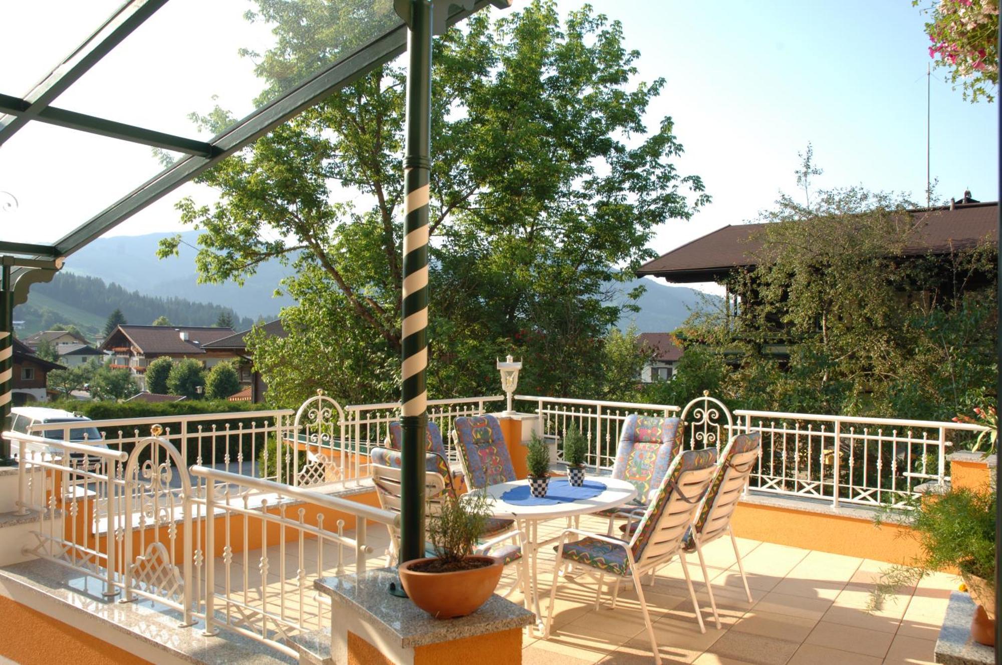 Hotel Garni Tannenhof Flachau Exterior foto